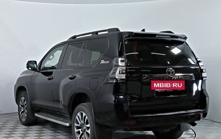 Toyota Land Cruiser Prado 150 рестайлинг, 2022 год, 6 990 000 рублей, 10 фотография