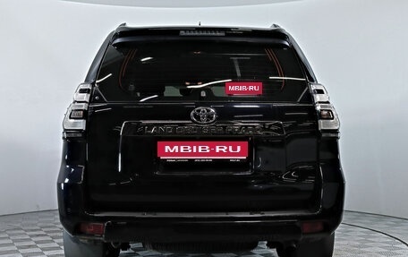 Toyota Land Cruiser Prado 150 рестайлинг, 2022 год, 6 990 000 рублей, 9 фотография