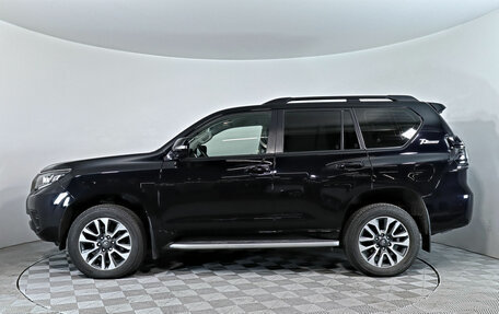 Toyota Land Cruiser Prado 150 рестайлинг, 2022 год, 6 990 000 рублей, 11 фотография
