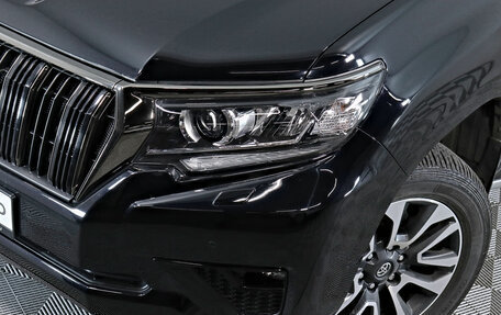 Toyota Land Cruiser Prado 150 рестайлинг, 2022 год, 6 990 000 рублей, 12 фотография