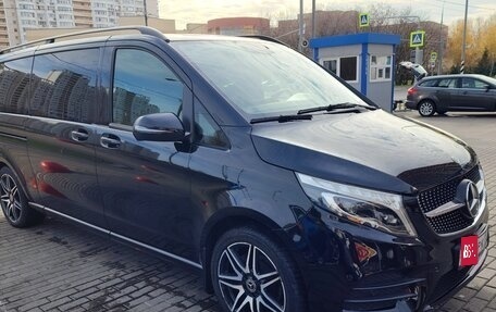 Mercedes-Benz V-Класс, 2022 год, 6 900 000 рублей, 1 фотография