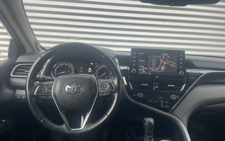Toyota Camry, 2021 год, 3 390 000 рублей, 9 фотография