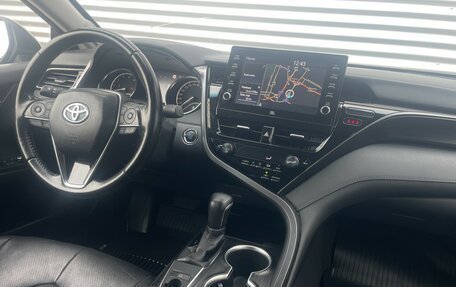 Toyota Camry, 2021 год, 3 390 000 рублей, 7 фотография