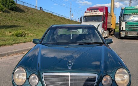 Mercedes-Benz E-Класс, 2000 год, 770 000 рублей, 2 фотография