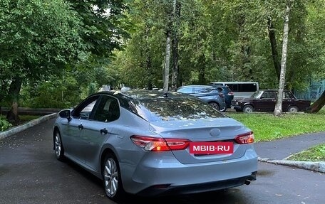 Toyota Camry, 2017 год, 1 800 000 рублей, 4 фотография