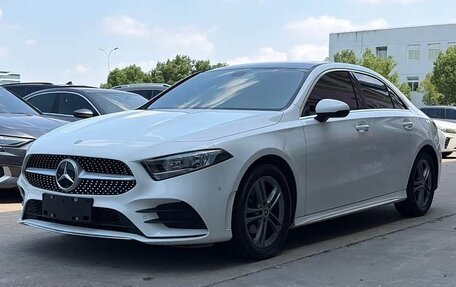 Mercedes-Benz A-Класс, 2022 год, 2 390 000 рублей, 3 фотография