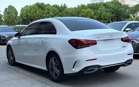 Mercedes-Benz A-Класс, 2022 год, 2 390 000 рублей, 5 фотография
