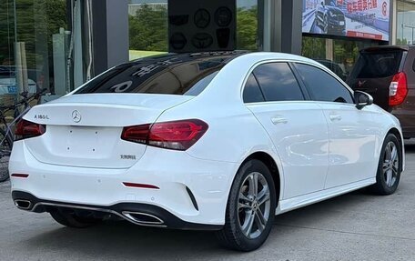 Mercedes-Benz A-Класс, 2022 год, 2 390 000 рублей, 4 фотография
