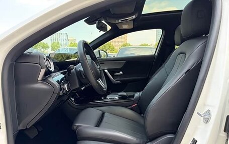 Mercedes-Benz A-Класс, 2022 год, 2 390 000 рублей, 10 фотография