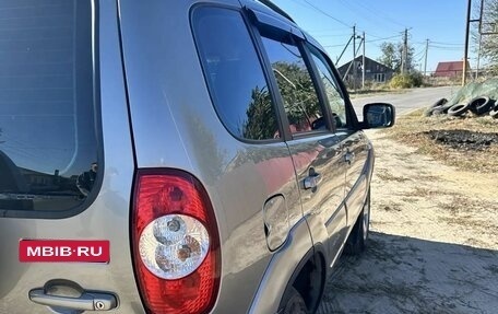 Chevrolet Niva I рестайлинг, 2016 год, 810 000 рублей, 3 фотография