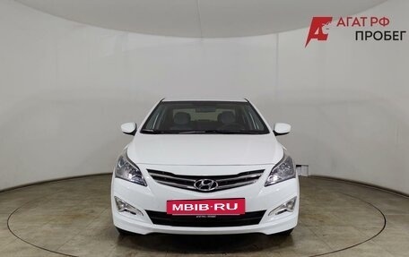 Hyundai Solaris II рестайлинг, 2015 год, 1 240 000 рублей, 2 фотография