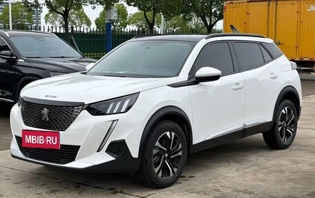 Peugeot 2008 II, 2023 год, 1 290 000 рублей, 2 фотография