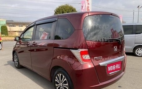 Honda Freed I, 2015 год, 880 000 рублей, 4 фотография