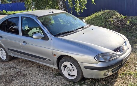 Renault Megane III рестайлинг, 2001 год, 280 000 рублей, 3 фотография