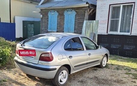 Renault Megane III рестайлинг, 2001 год, 280 000 рублей, 4 фотография