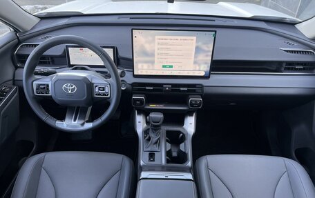 Toyota RAV4, 2026 год, 4 350 000 рублей, 9 фотография