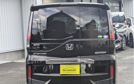 Honda Stepwgn IV рестайлинг, 2019 год, 1 770 000 рублей, 3 фотография