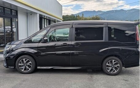 Honda Stepwgn IV рестайлинг, 2019 год, 1 770 000 рублей, 4 фотография
