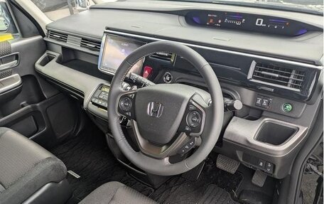 Honda Stepwgn IV рестайлинг, 2019 год, 1 770 000 рублей, 10 фотография