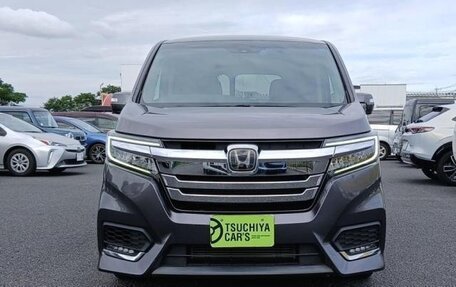 Honda Stepwgn IV рестайлинг, 2020 год, 1 850 000 рублей, 2 фотография