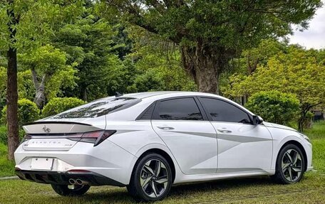 Hyundai Elantra, 2023 год, 1 400 000 рублей, 5 фотография