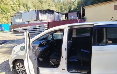 Honda Freed I, 2012 год, 1 150 000 рублей, 2 фотография