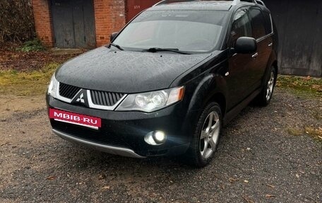 Mitsubishi Outlander III рестайлинг 3, 2008 год, 1 100 000 рублей, 3 фотография