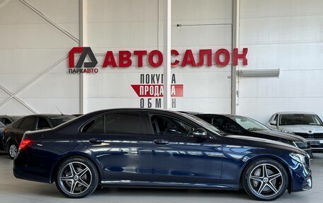 Mercedes-Benz E-Класс, 2019 год, 3 290 000 рублей, 4 фотография