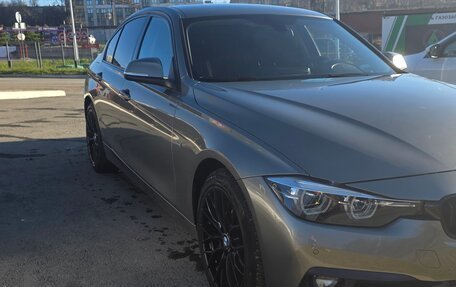 BMW 3 серия, 2018 год, 2 600 000 рублей, 2 фотография