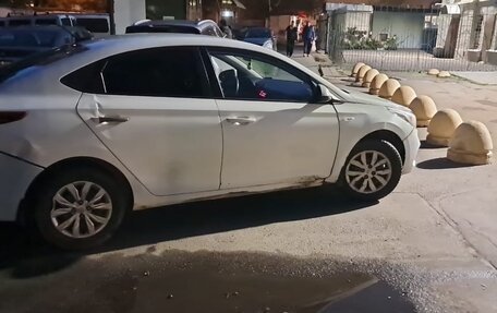 Hyundai Solaris II рестайлинг, 2018 год, 500 000 рублей, 2 фотография