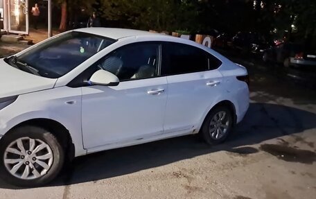 Hyundai Solaris II рестайлинг, 2018 год, 500 000 рублей, 3 фотография