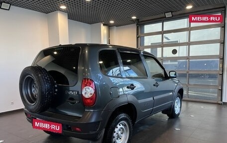 Chevrolet Niva I рестайлинг, 2017 год, 830 000 рублей, 3 фотография