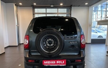 Chevrolet Niva I рестайлинг, 2017 год, 830 000 рублей, 4 фотография