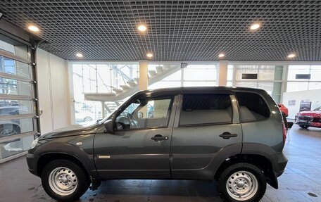 Chevrolet Niva I рестайлинг, 2017 год, 830 000 рублей, 6 фотография