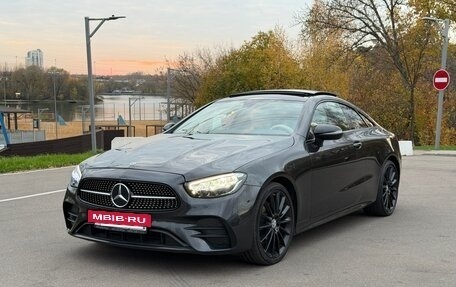 Mercedes-Benz E-Класс, 2021 год, 4 500 000 рублей, 2 фотография