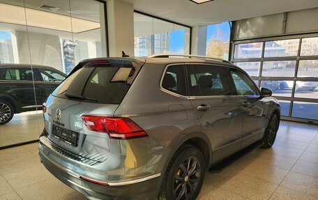 Volkswagen Tiguan II, 2021 год, 3 190 000 рублей, 5 фотография