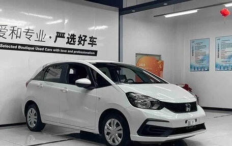 Honda Fit, 2023 год, 1 010 000 рублей, 3 фотография