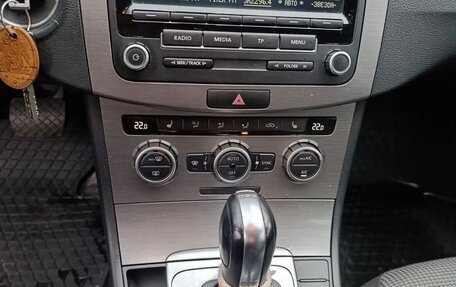 Volkswagen Passat B7, 2013 год, 890 000 рублей, 2 фотография