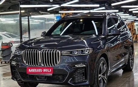 BMW X7, 2021 год, 7 000 000 рублей, 3 фотография