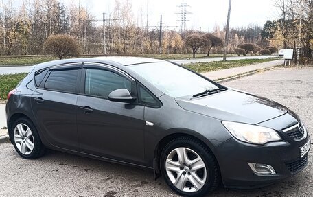 Opel Astra J, 2011 год, 650 000 рублей, 4 фотография