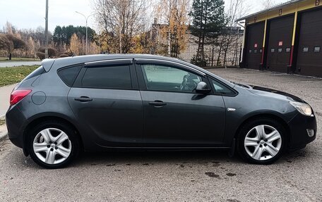 Opel Astra J, 2011 год, 650 000 рублей, 5 фотография