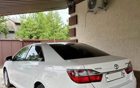 Toyota Camry, 2015 год, 2 600 000 рублей, 3 фотография