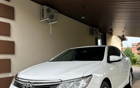 Toyota Camry, 2015 год, 2 600 000 рублей, 2 фотография