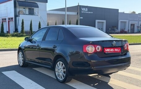 Volkswagen Jetta VII, 2008 год, 450 000 рублей, 3 фотография