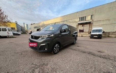Peugeot Traveller I, 2020 год, 2 500 000 рублей, 4 фотография