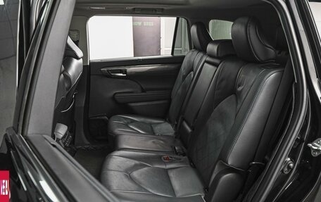 Toyota Highlander, 2021 год, 4 998 000 рублей, 10 фотография