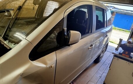 Opel Zafira B, 2013 год, 380 000 рублей, 5 фотография