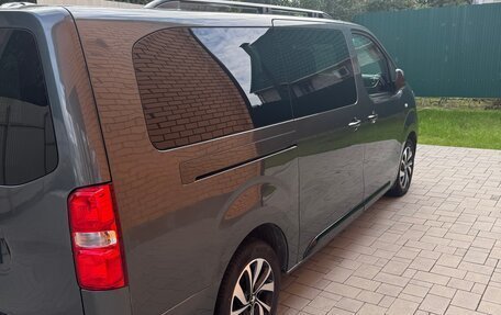 Peugeot Traveller I, 2019 год, 2 990 000 рублей, 2 фотография