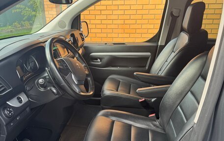 Peugeot Traveller I, 2019 год, 2 990 000 рублей, 5 фотография