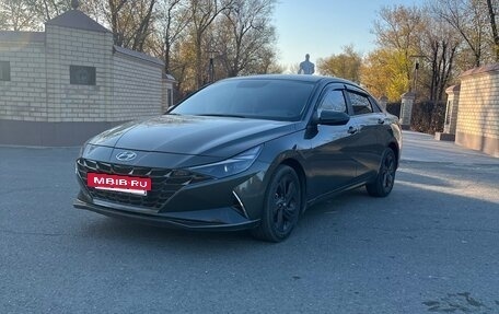 Hyundai Elantra, 2021 год, 2 250 000 рублей, 3 фотография
